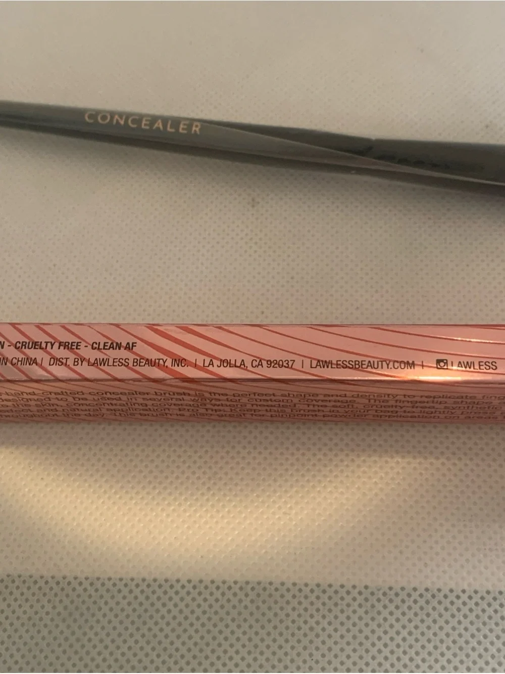 LAWLESS Concealer Brush NIB